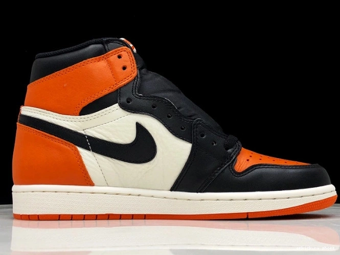 Rep AQ0818-158 Off-Louis Air OW 1 AJ1 x Jordan 0812